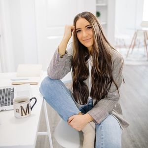 Checkered, herringbone blazer from Vestique. Size small. Beautiful fit.